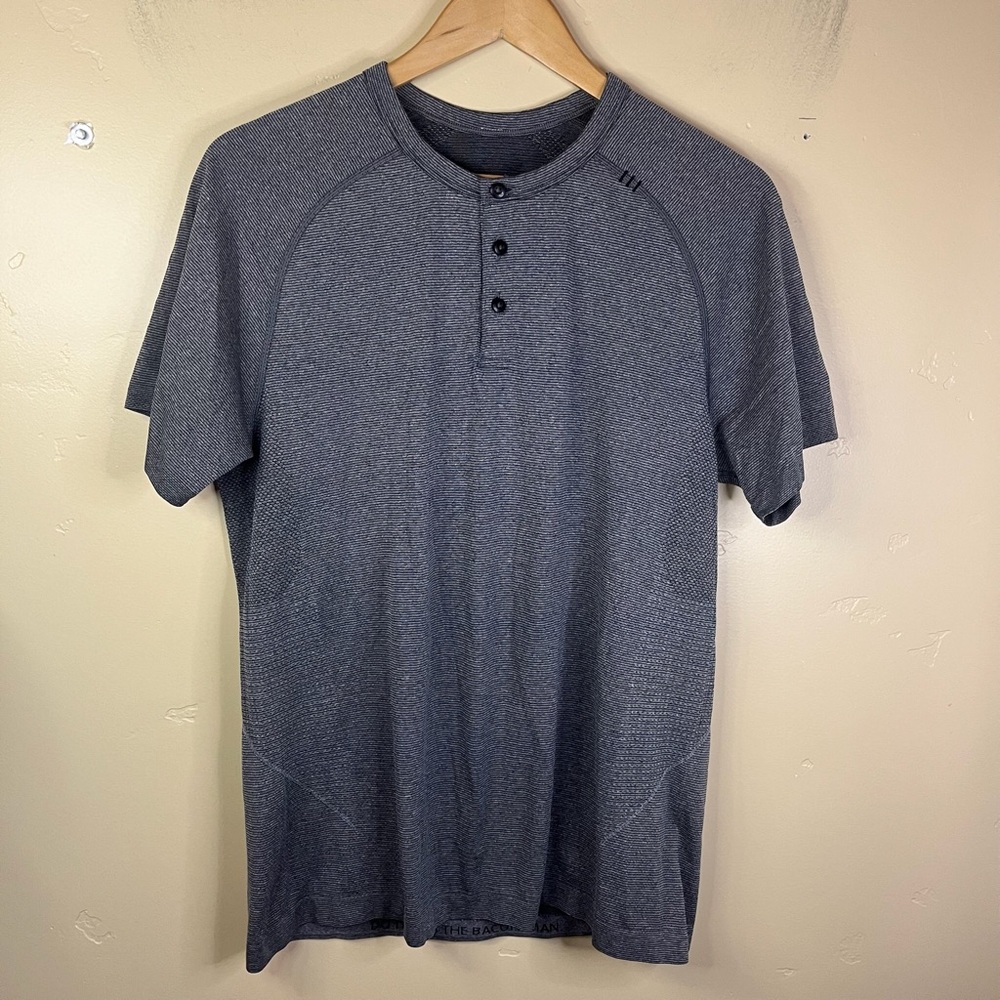 lululemon athletica Gray Short Sleeve Tee